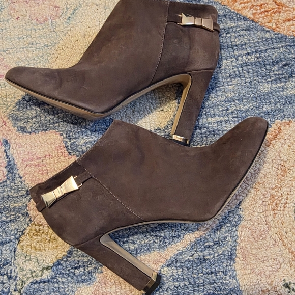 Kate Spade Aldaz Gold Bow Boot, Brown Suede - Picture 15 of 15